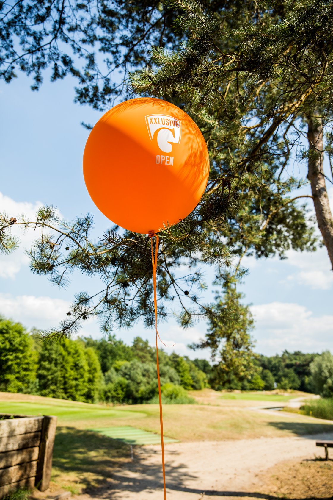 XXLusive Golf Open ballon op de golfbaan
